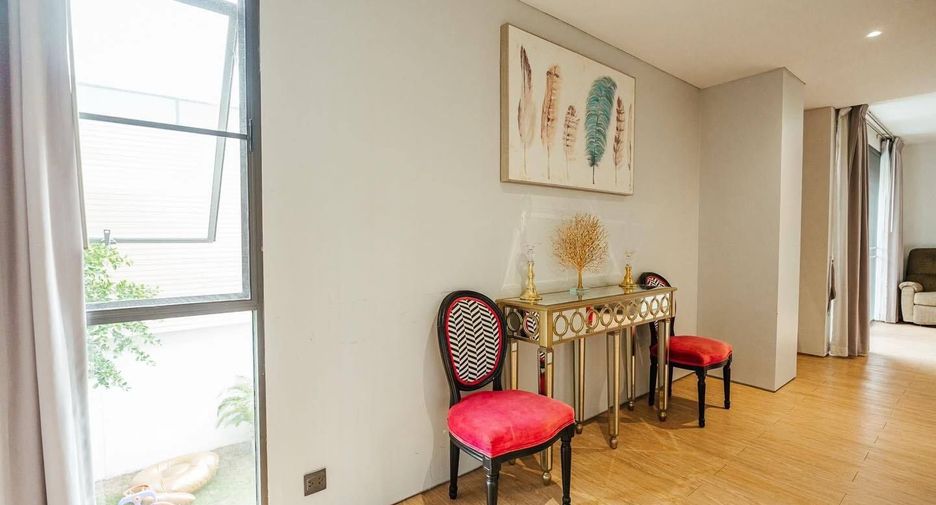 For rent 10 bedrooms villa in Bang Kapi, Bangkok