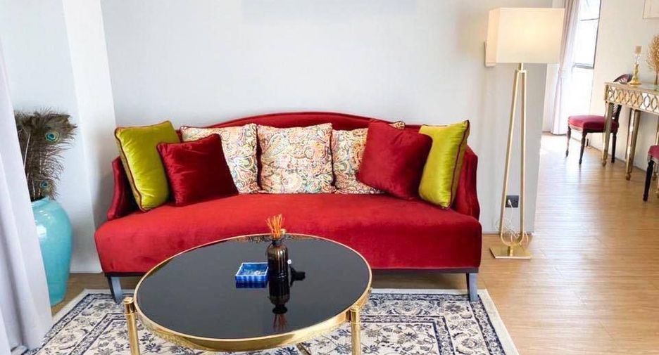 For rent 10 bedrooms villa in Bang Kapi, Bangkok