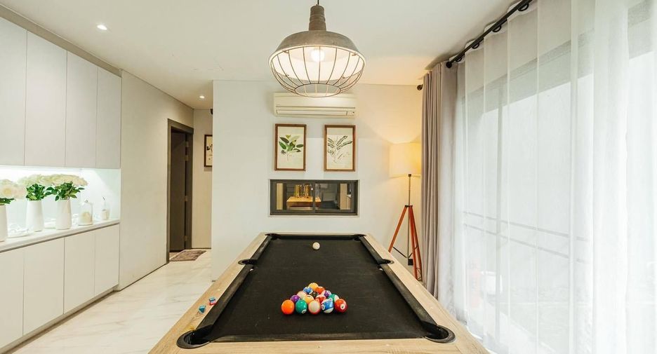 For rent 10 bedrooms villa in Bang Kapi, Bangkok