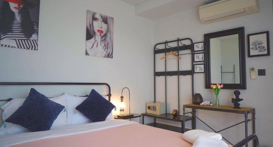 For rent 10 bedrooms villa in Bang Kapi, Bangkok