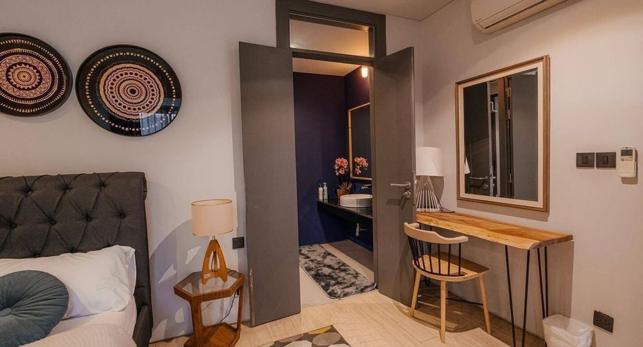 For rent 10 bedrooms villa in Bang Kapi, Bangkok