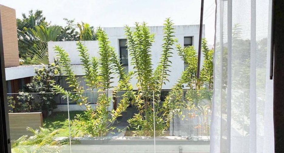 For rent 10 bedrooms villa in Bang Kapi, Bangkok