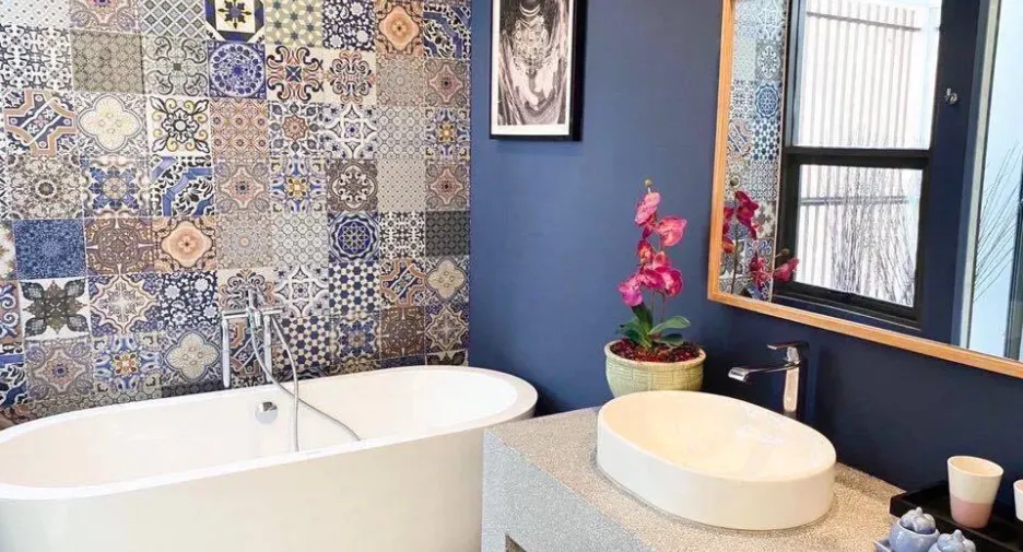 For rent 10 bedrooms villa in Bang Kapi, Bangkok