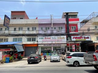 For sale 3 bedrooms retail Space in Mueang Samut Prakan, Samut Prakan