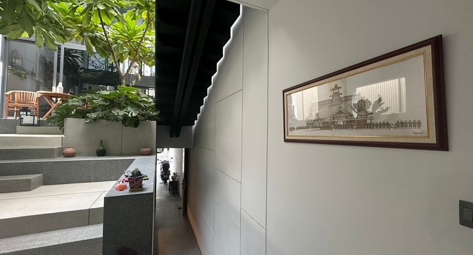 For sale and for rent 3 bedrooms townhouse in Suan Luang, Bangkok
