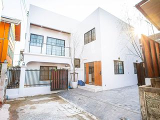 Haus zum Kauf und zur Miete mit 5 Zimmer in Wang Thonglang, Bangkok
