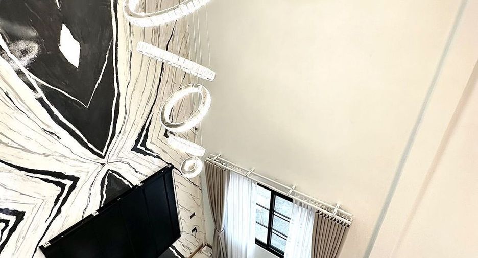 Продажа и аренда 5 спальни дом в Щанг Тхонгланг, Бангкок