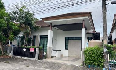 Haus zur Miete mit 3 Zimmer in Mueang Phuket, Phuket
