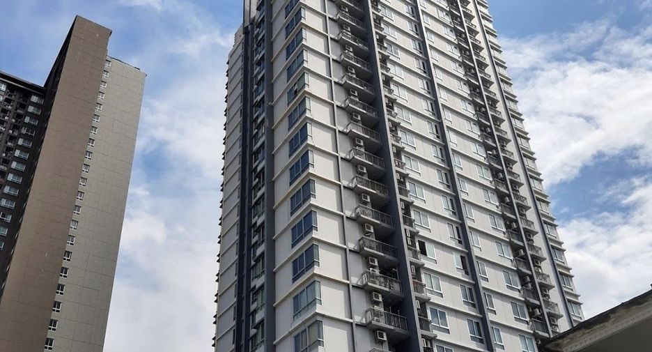 For sale 2 bedrooms condo in Thon Buri, Bangkok