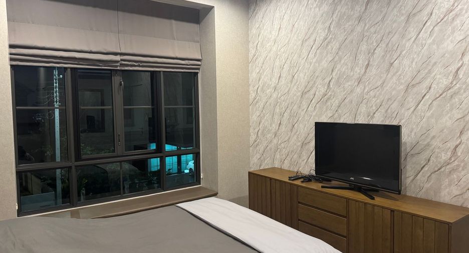 For sale 4 bedrooms house in Lat Krabang, Bangkok