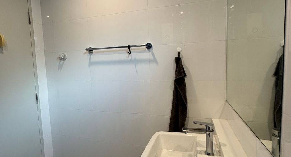 For sale 4 bedrooms house in Lat Krabang, Bangkok