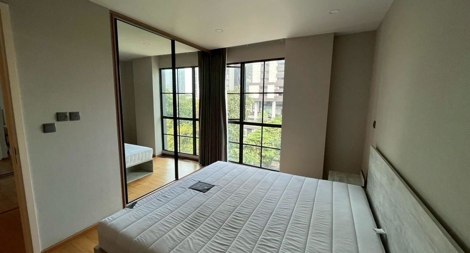 For rent 2 bedrooms condo in Pathum Wan, Bangkok