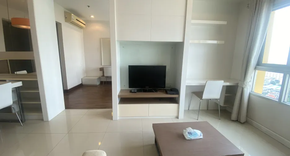 For rent 1 bed condo in Khlong San, Bangkok