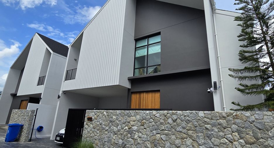 For rent 4 bedrooms villa in Thalang, Phuket