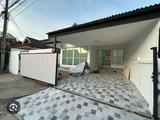 出售 2 卧室 联排别墅 在 塔朗, 普吉