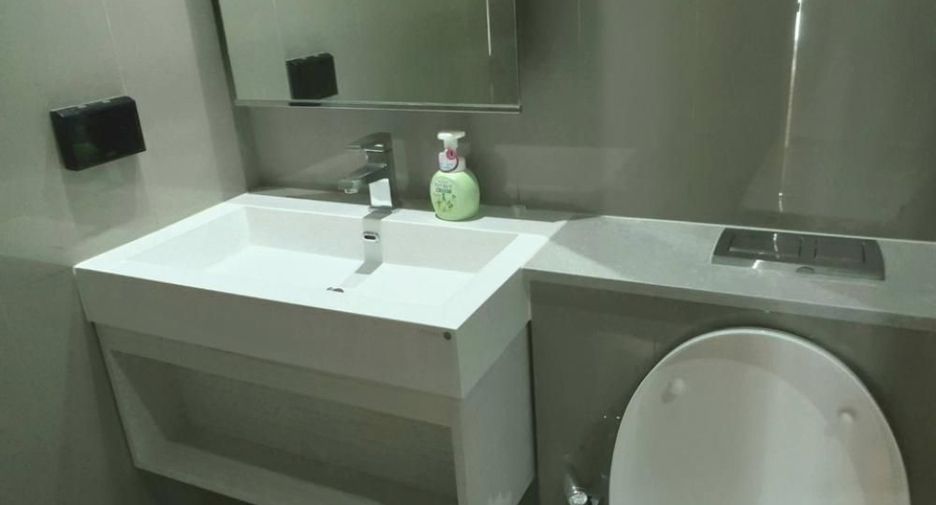À vendre 1 chambre condo à Thon Buri, Bangkok