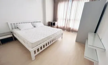 Condo en alquiler de 2 habitaciones en Huai Khwang, Bangkok