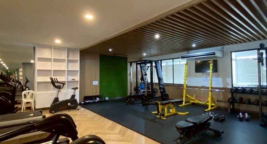 For rent 3 bedrooms condo in Watthana, Bangkok