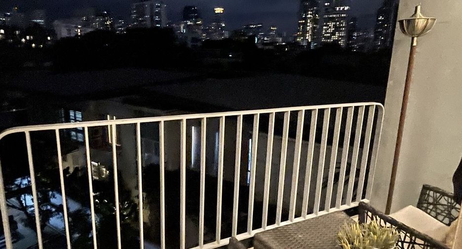 For rent 1 bed condo in Watthana, Bangkok