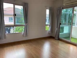 À vendre et à louer 3 chambres maison à Suan Luang, Bangkok