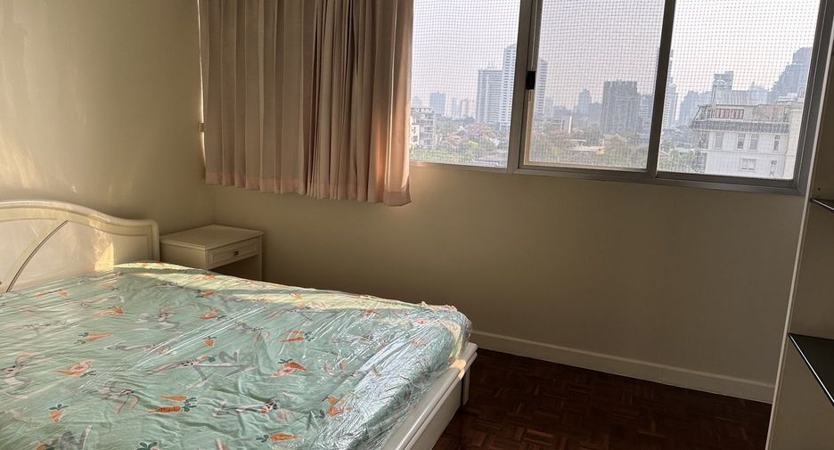 For rent 1 bed condo in Watthana, Bangkok