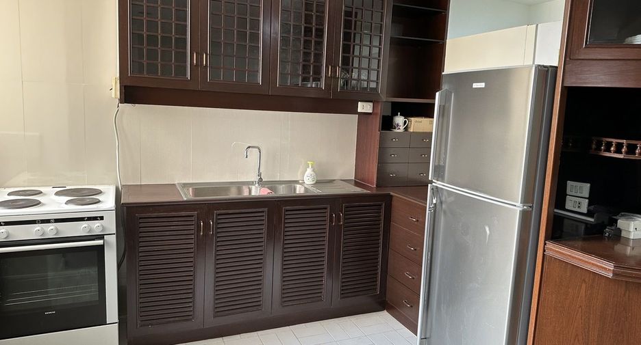 For rent 1 bed condo in Watthana, Bangkok