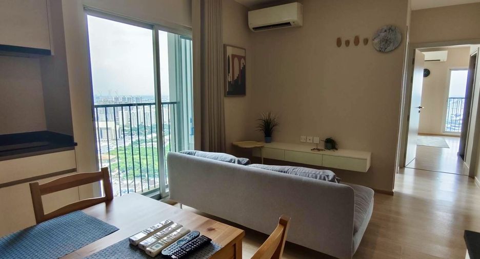 For rent 2 bedrooms condo in Huai Khwang, Bangkok