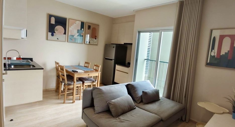 For rent 2 bedrooms condo in Huai Khwang, Bangkok
