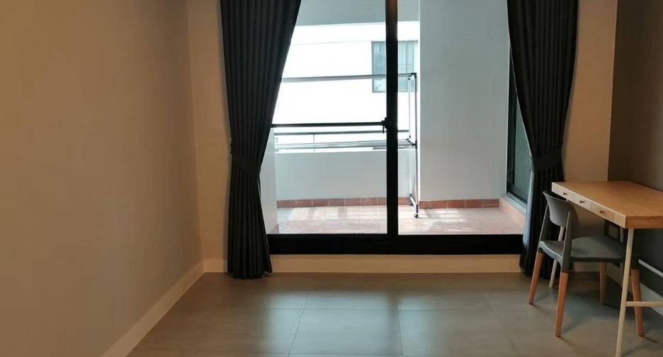 À louer 3 chambres appartement à Watthana, Bangkok