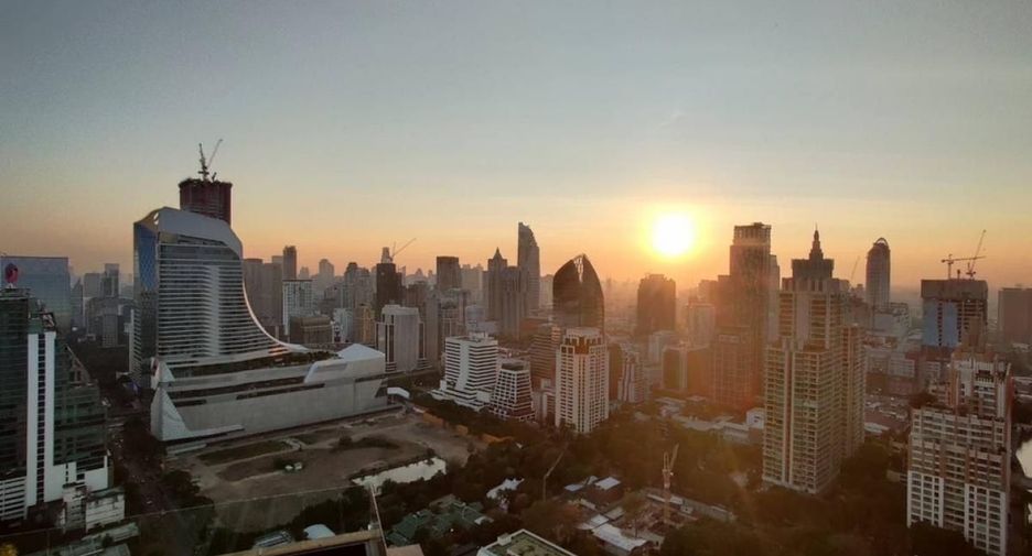 For rent 1 bed condo in Pathum Wan, Bangkok