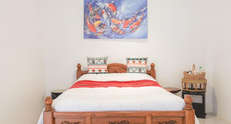 For rent 5 bedrooms villa in Mueang Phuket, Phuket