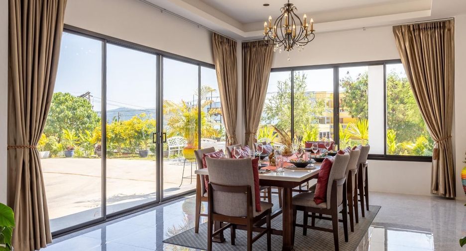 For rent 5 bedrooms villa in Mueang Phuket, Phuket