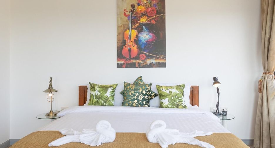 For rent 5 bedrooms villa in Mueang Phuket, Phuket