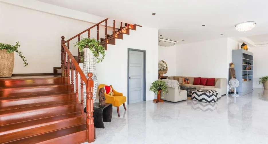 For rent 5 bedrooms villa in Mueang Phuket, Phuket
