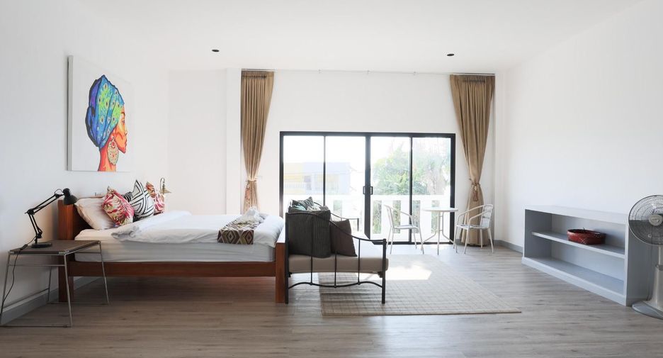 For rent 5 bedrooms villa in Mueang Phuket, Phuket