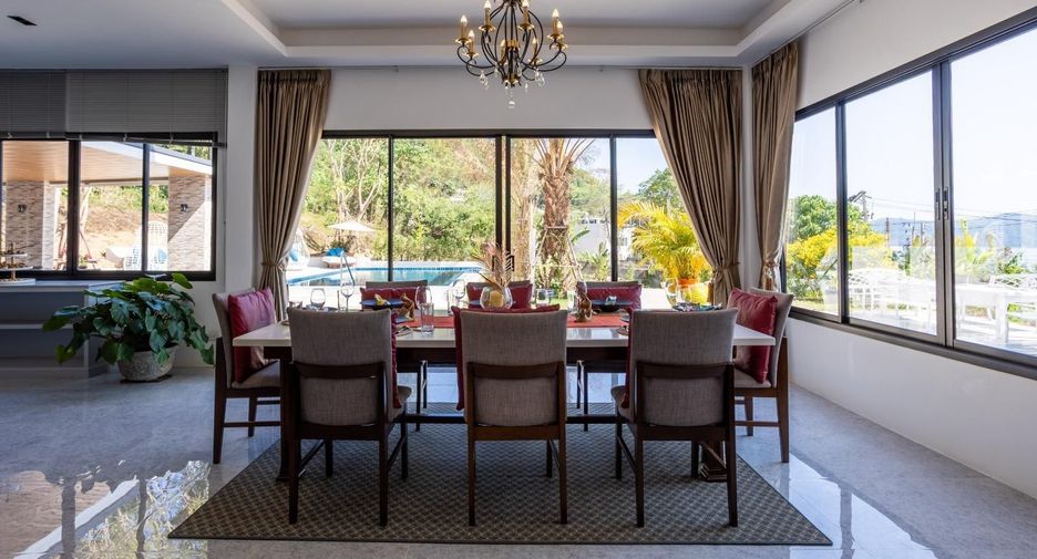 For rent 5 bedrooms villa in Mueang Phuket, Phuket