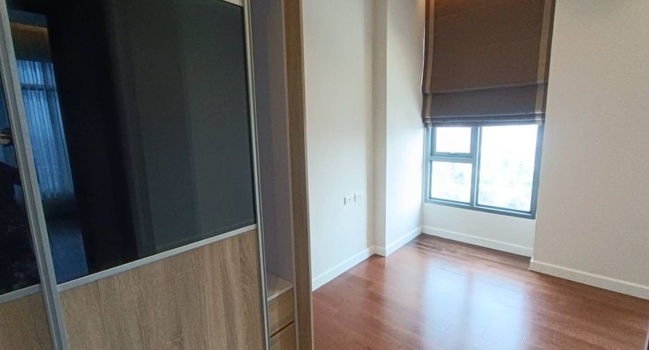 Аренда 3 спальни кондо в Пхра Кханонг, Бангкок