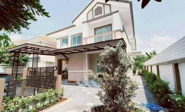 For sale 4 ベッドルーム house in Khlong Sam Wa, Bangkok