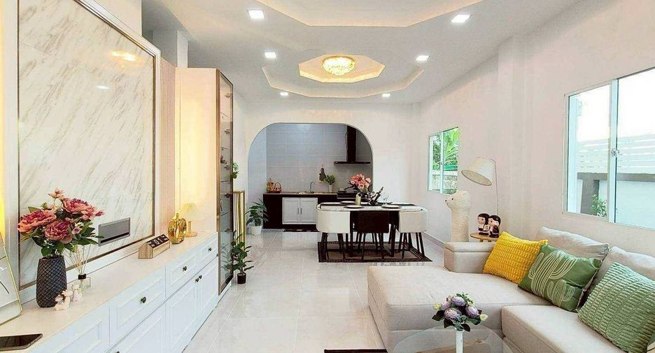 For sale 4 bedrooms house in Khlong Sam Wa, Bangkok