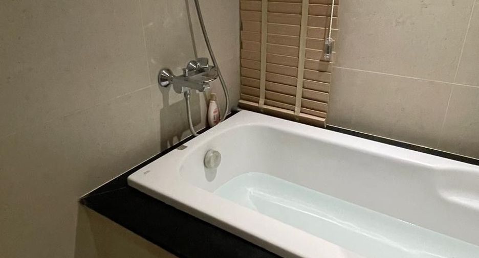 For rent 2 ベッドルーム condo in Watthana, Bangkok