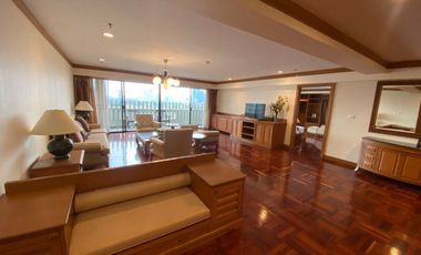 For rent 4 bedrooms condo in Watthana, Bangkok