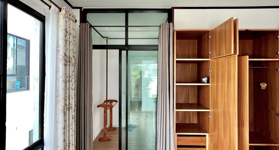 Casa en alquiler de 3 habitaciones en Mueang Phuket, Phuket