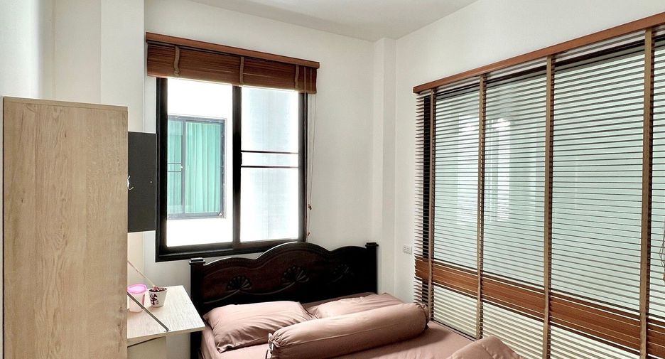 Casa en alquiler de 3 habitaciones en Mueang Phuket, Phuket