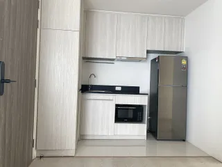 For rent 1 bed condo in Mueang Samut Prakan, Samut Prakan