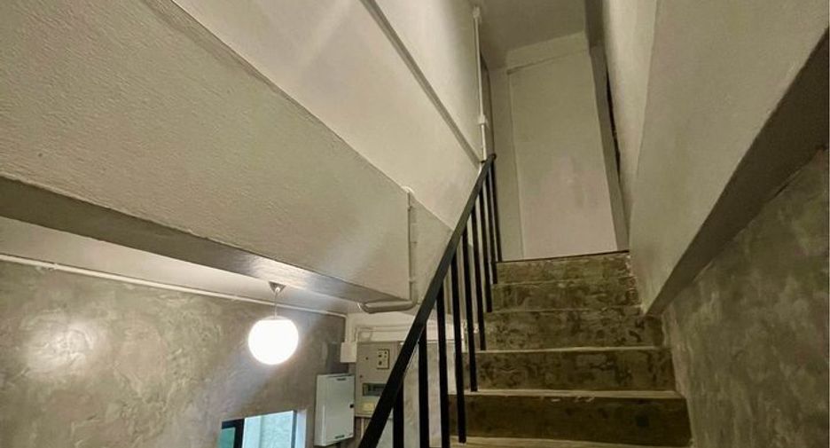 For rent 2 bedrooms house in Sathon, Bangkok