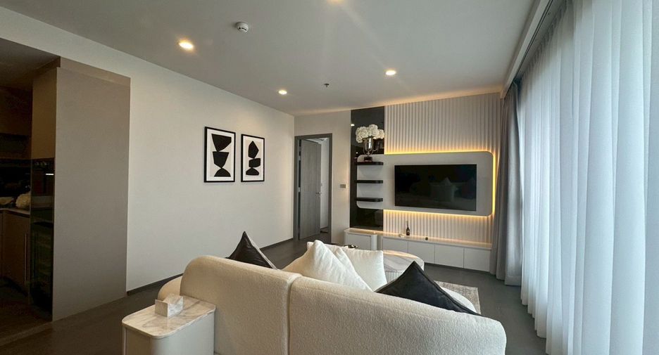 For rent 3 bedrooms condo in Khlong Toei, Bangkok