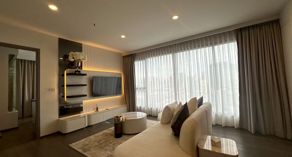 For rent 3 bedrooms condo in Khlong Toei, Bangkok