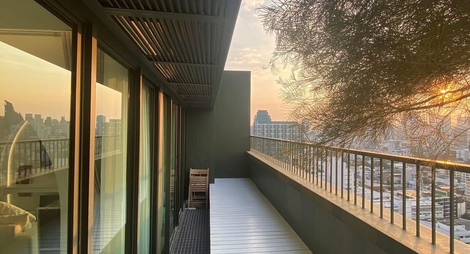 For rent 1 bed condo in Watthana, Bangkok