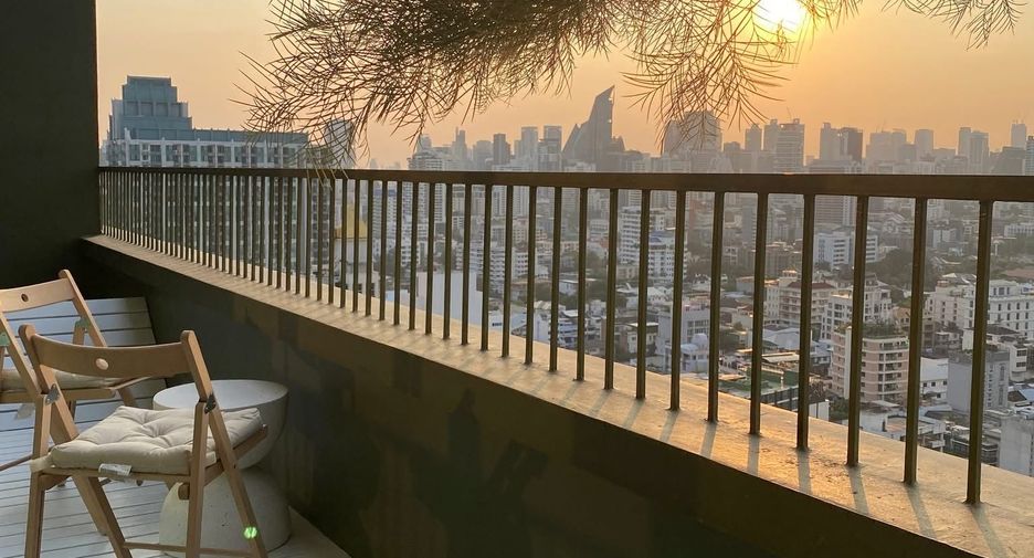 For rent 1 bed condo in Watthana, Bangkok