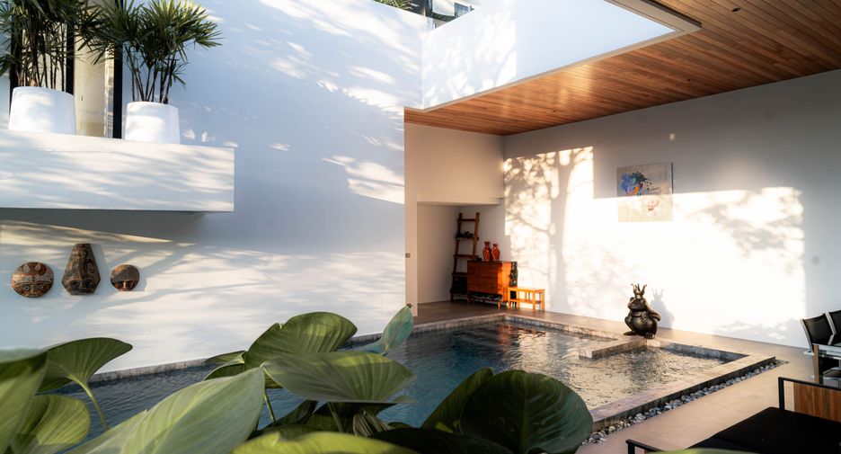For sale 4 bedrooms villa in Kathu, Phuket